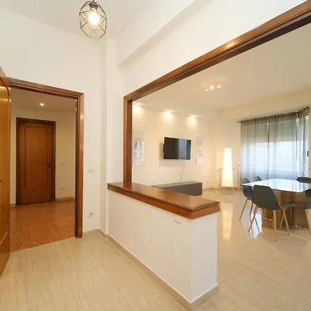 Daire Tiburtina By Buddyrent Roma