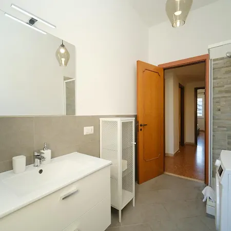 Daire Tiburtina By Buddyrent Roma